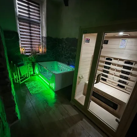 Daire Stodola Z Jacuzzi,sauna W Centrum